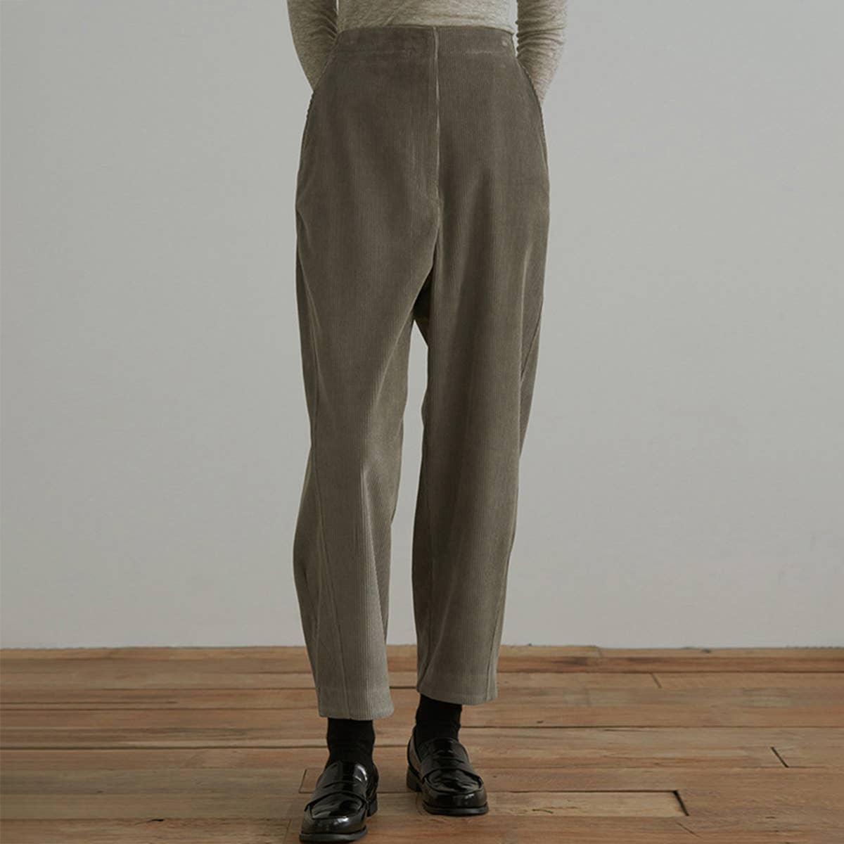 LOOSE COMFORTABLE HIGH-WAISTED CORDUROY PANTS