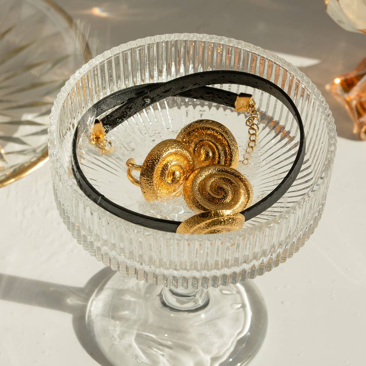 STYLISH HAMMERED SPIRAL HOOP THREE-PIECE SET_CWAJE1372