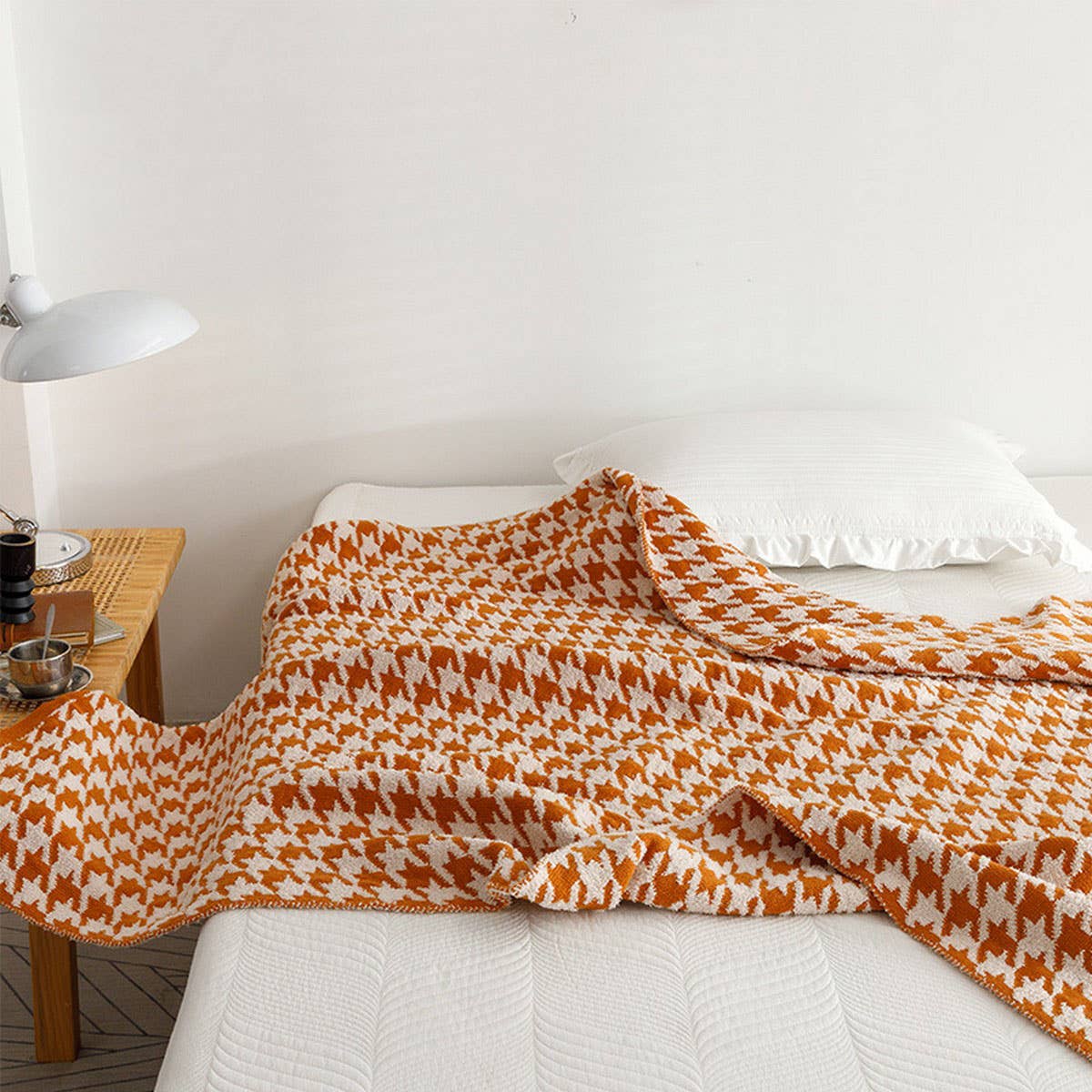 VERSATILE HOUNDSTOOTH KNITTED WOOL THROW BLANKET