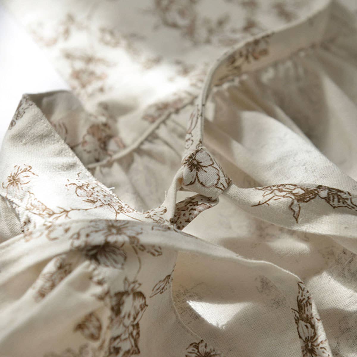 Extended Floral Print Linen Aprons with pockets_CWMM3304