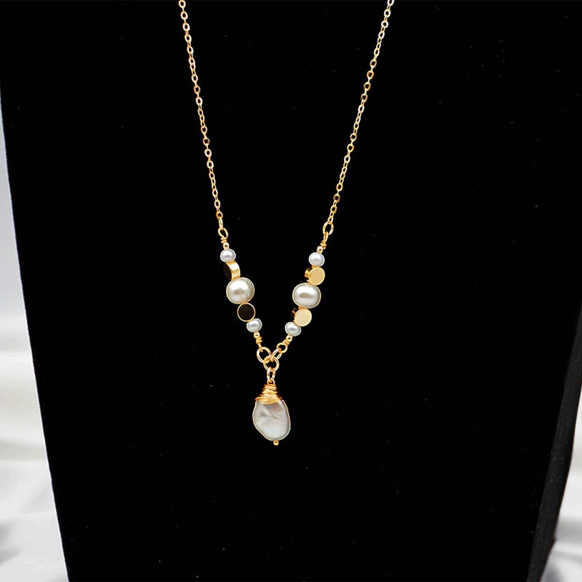 LONG PEARL PENDANT FASHION SWEATER NECKLACE