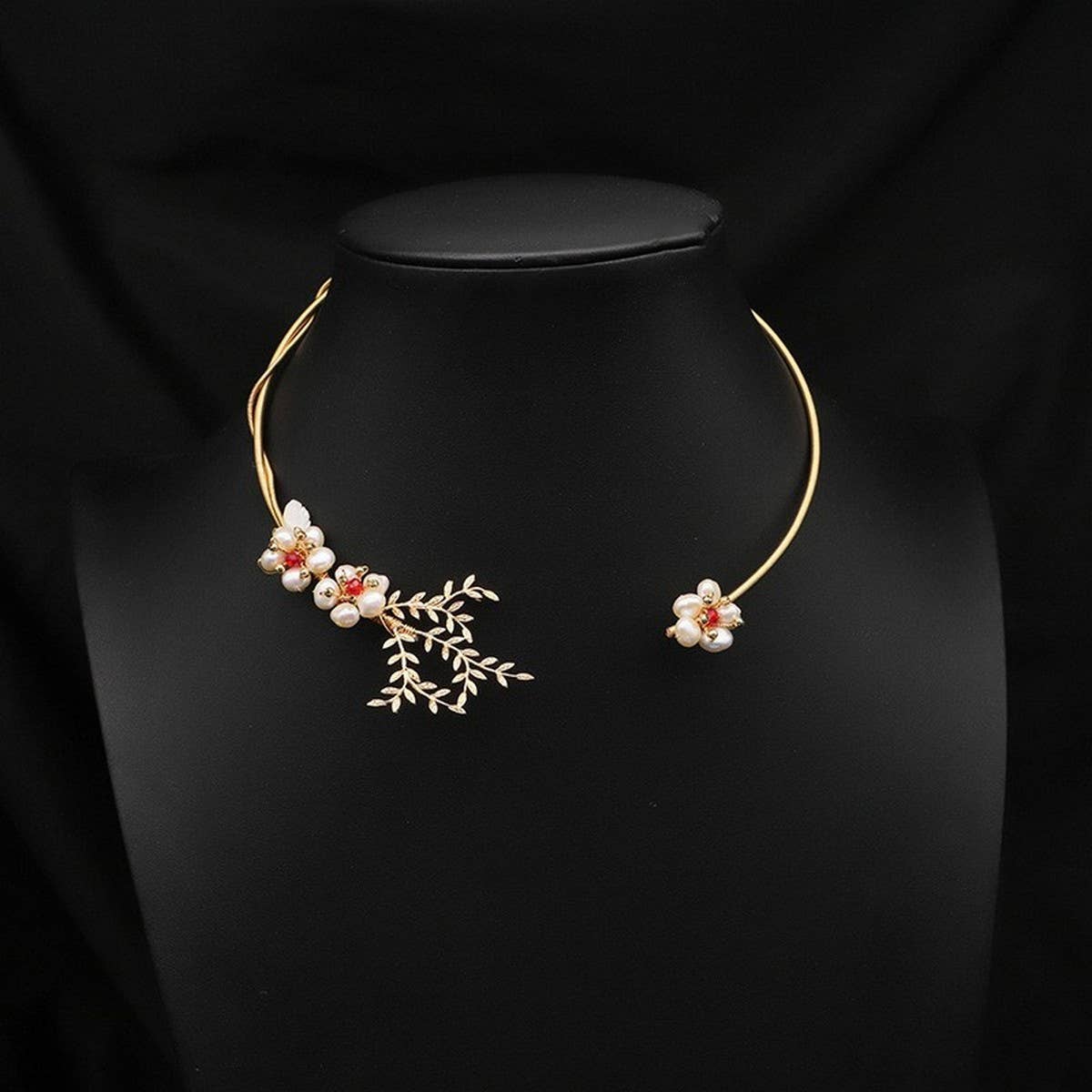 WOMEN'S DESIGN ELEGANT NATURAL PEARL NECKLACE