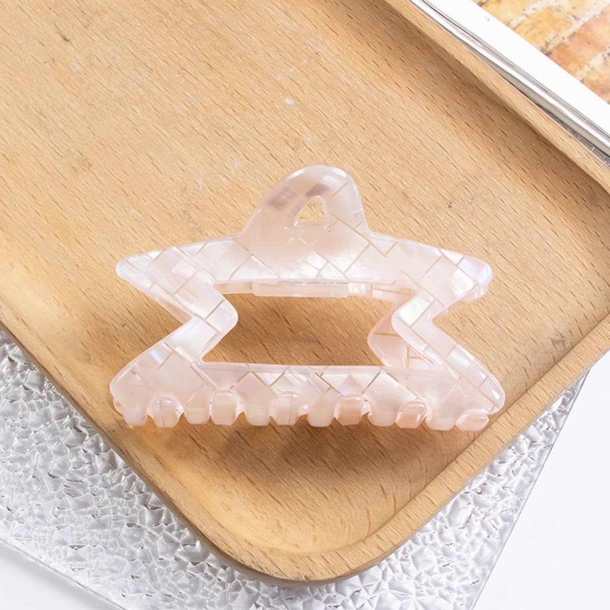 CWAHA1435_GLAMOUR TRANSPARENT STAR HAIR CLAW CLIP