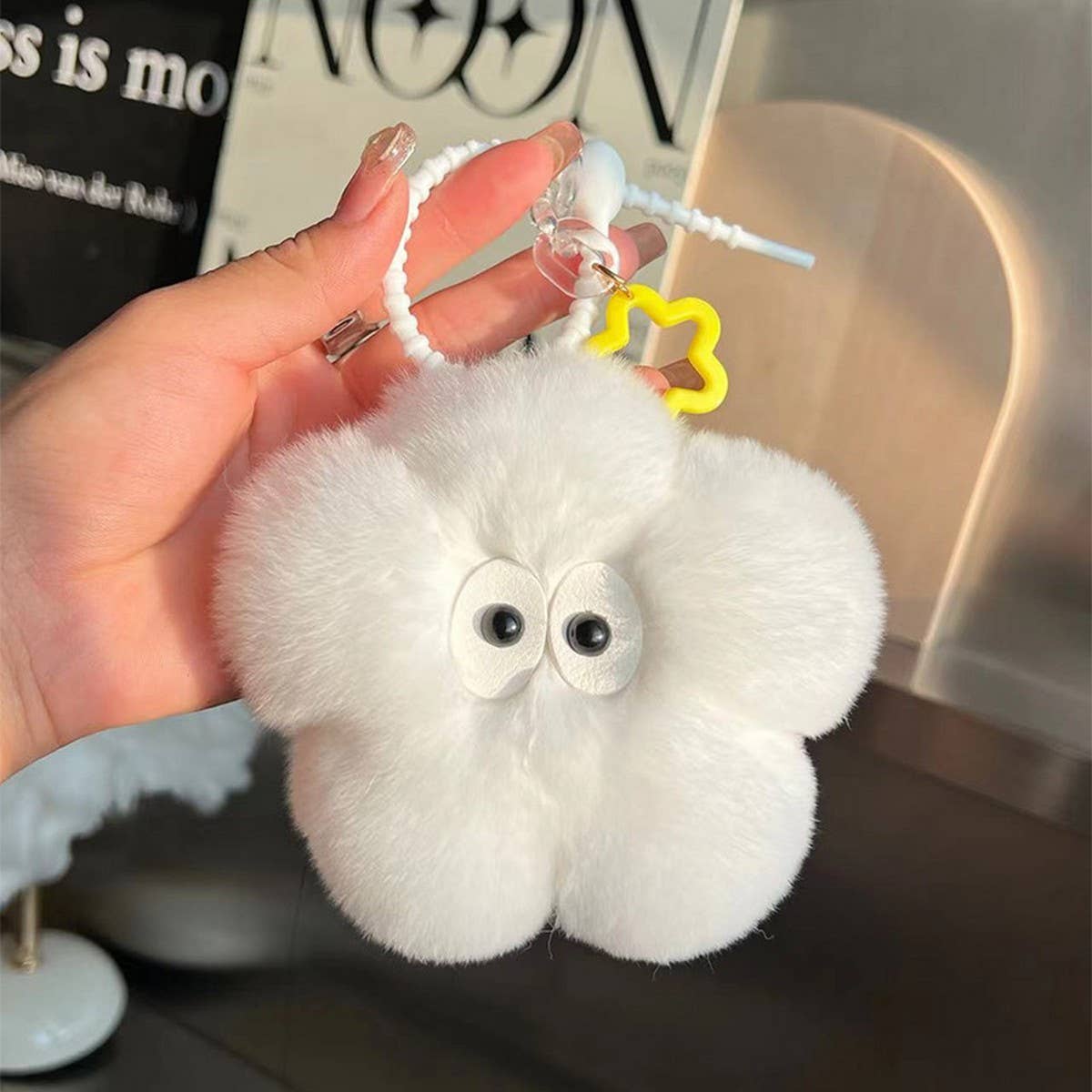 CUTE FLOWER PLUSH BALL BAG CAR KEYCHAIN PENDANT