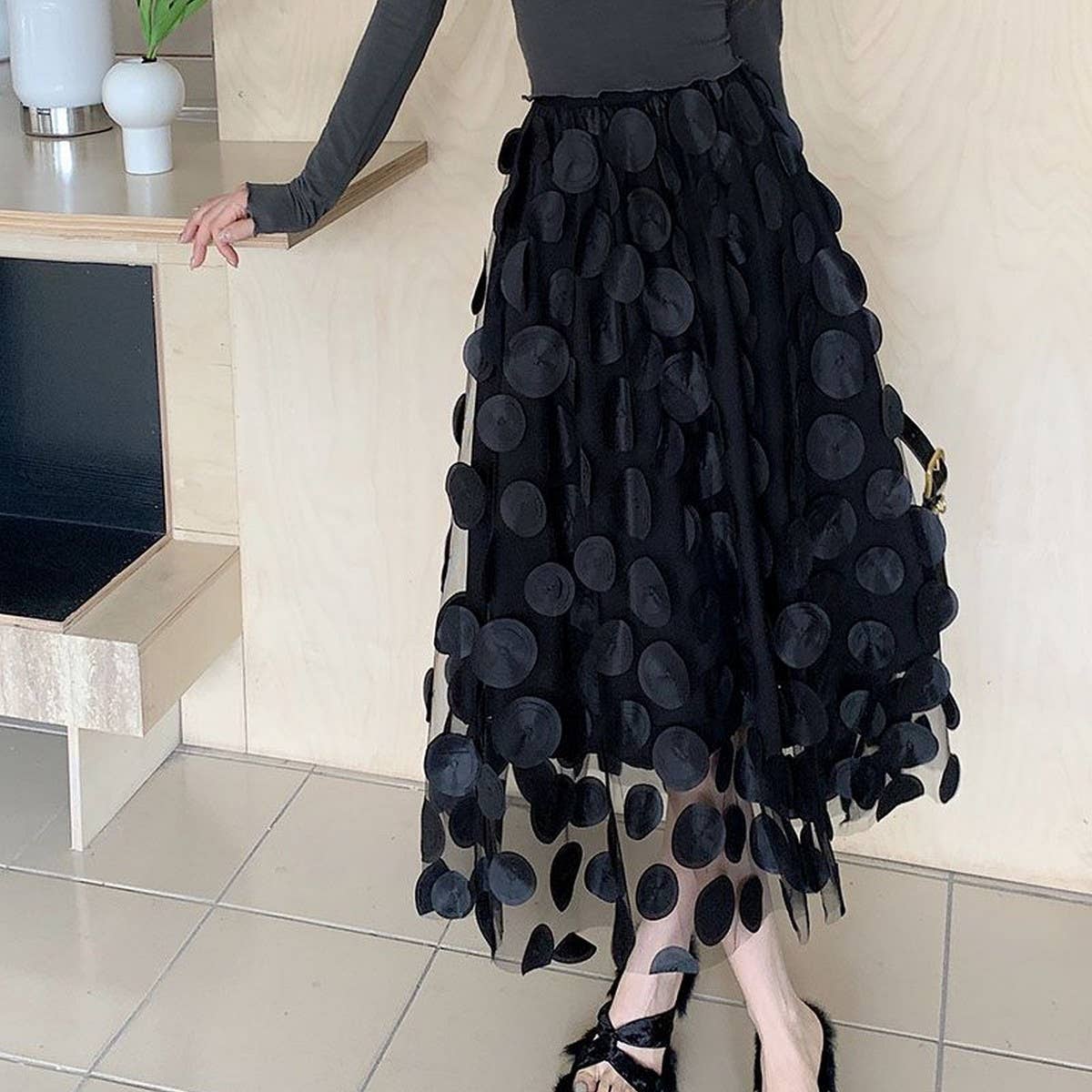 THREE-DIMENSIONAL FLORAL TULLE MESH SKIRT