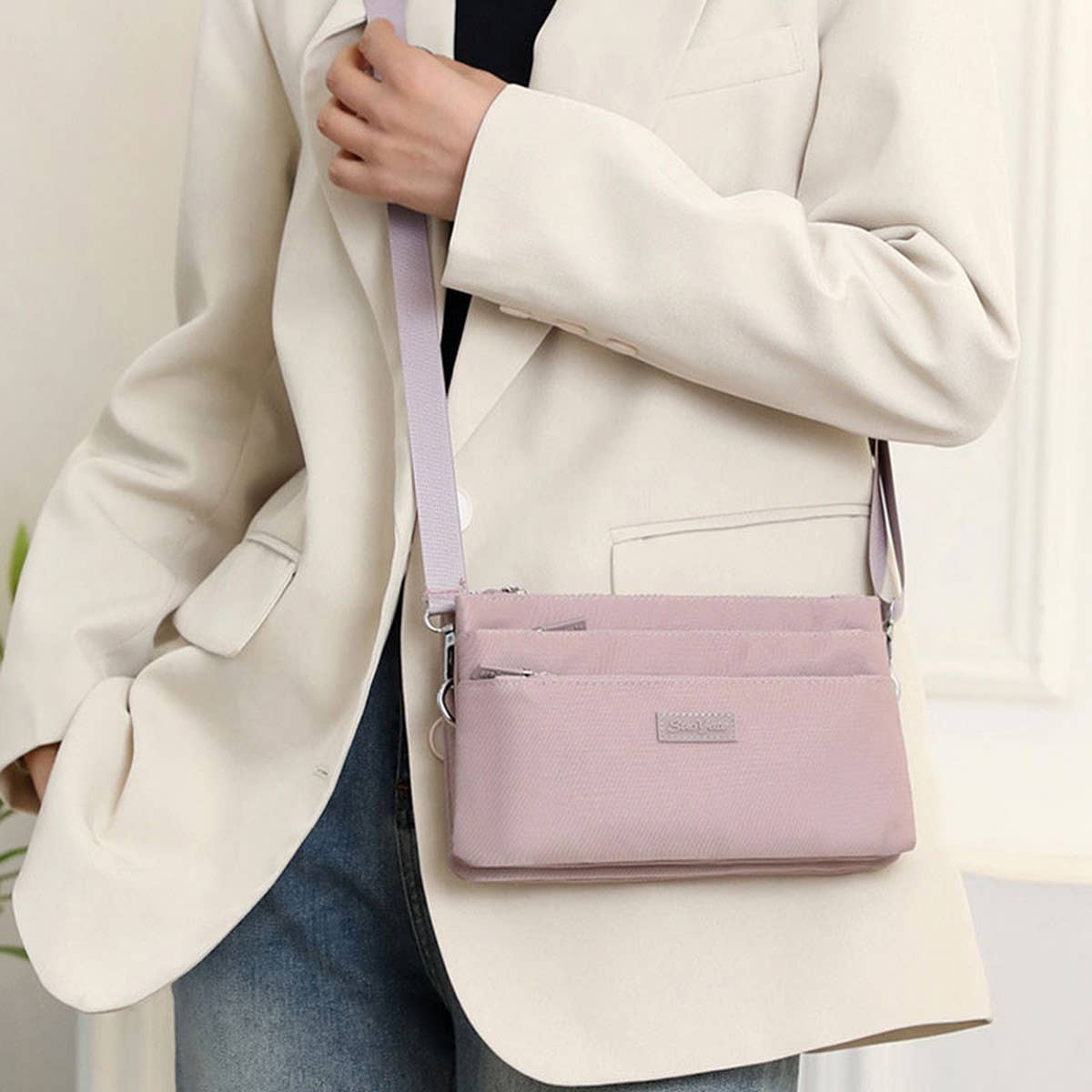 LIGHTWEIGHT FABRIC MULTI-LAYER SHOULDER BAG_CWAB3497