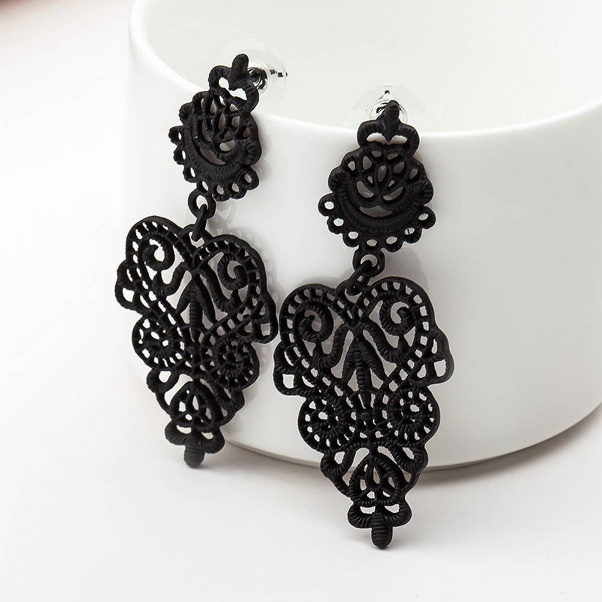 BUTTERFLY PAINTING OIL BLACK HOLLOW EARRINGS_CWAJE2448