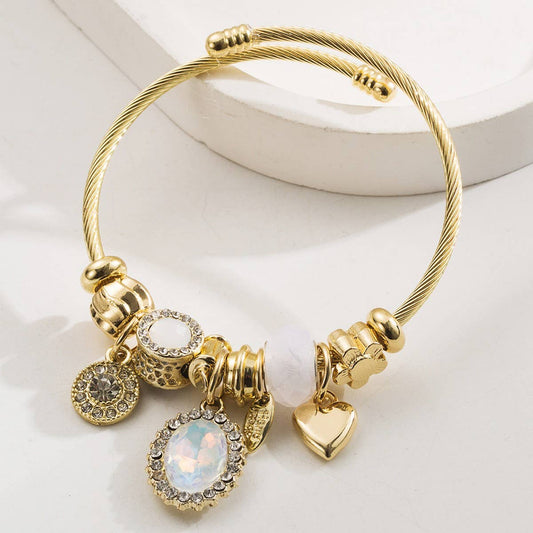 Stylish Couple Bracelet with Round Heart Pendant_CWMM8578