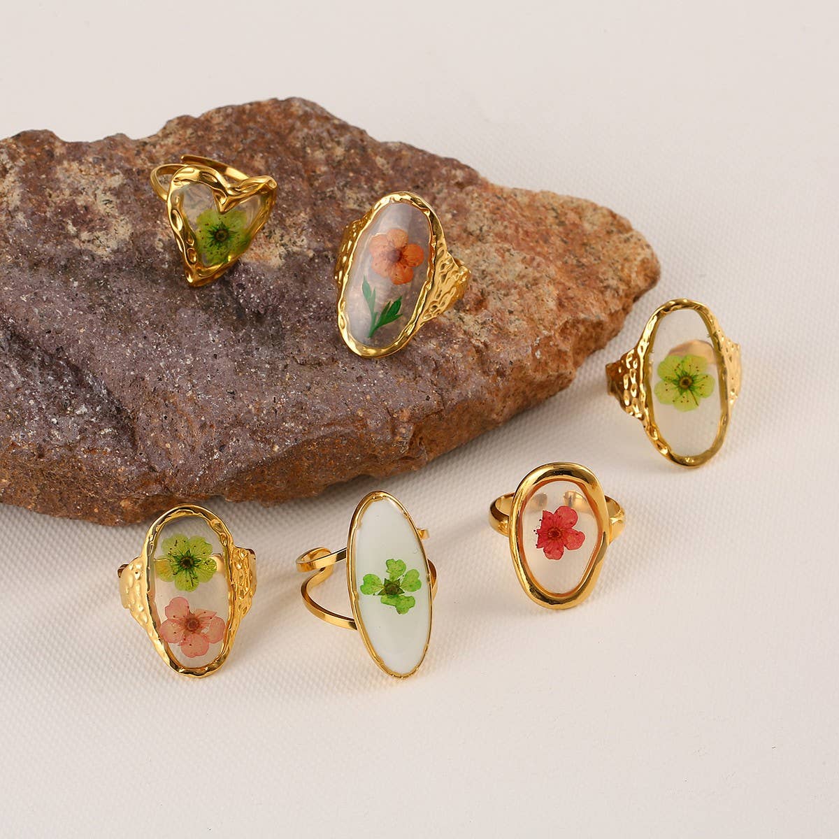 Open Adjustable Steel Ring with Dried Flowers_CWMM8930