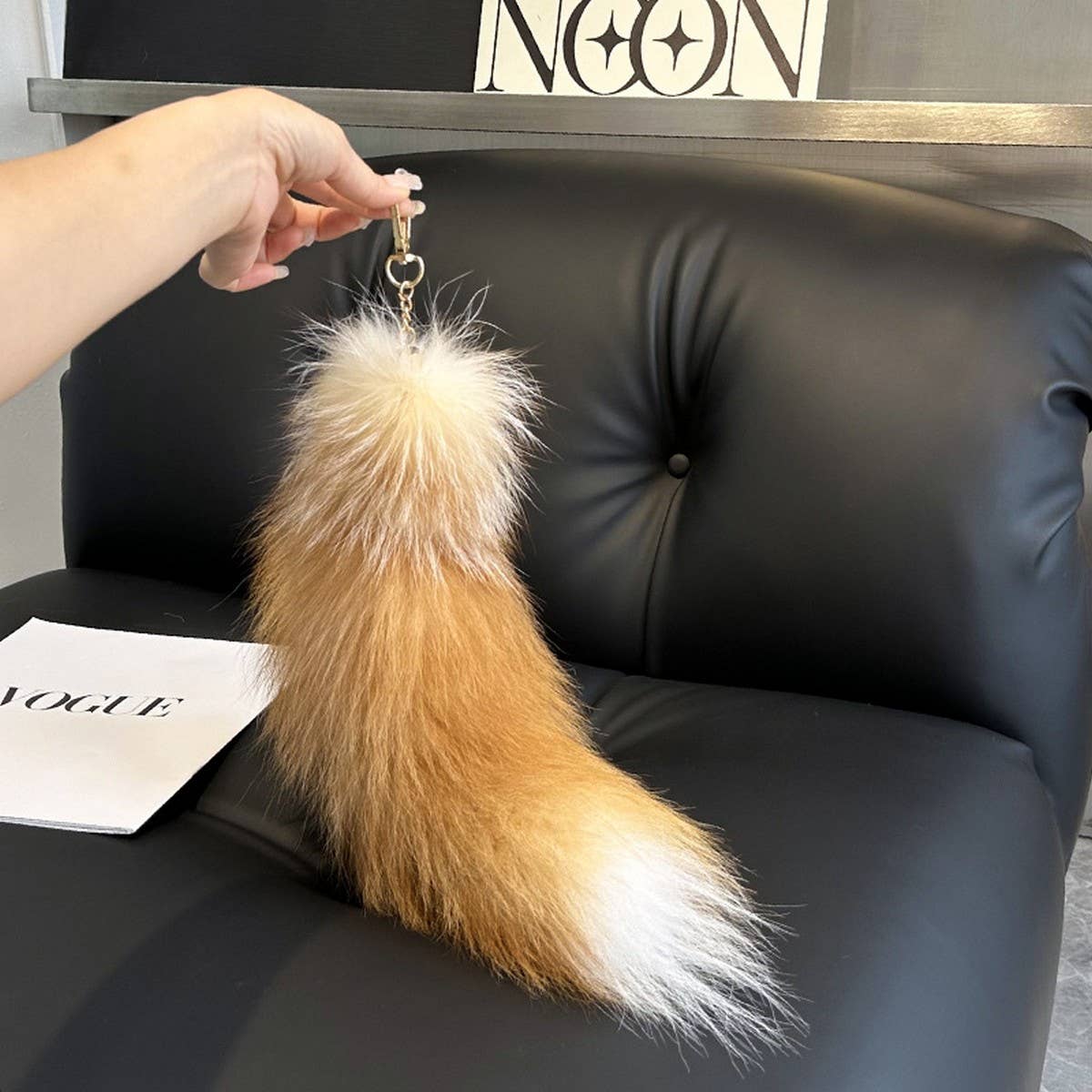 CUTE REAL FOX FUR BIG TAIL CAR KEYCHAIN PENDANT
