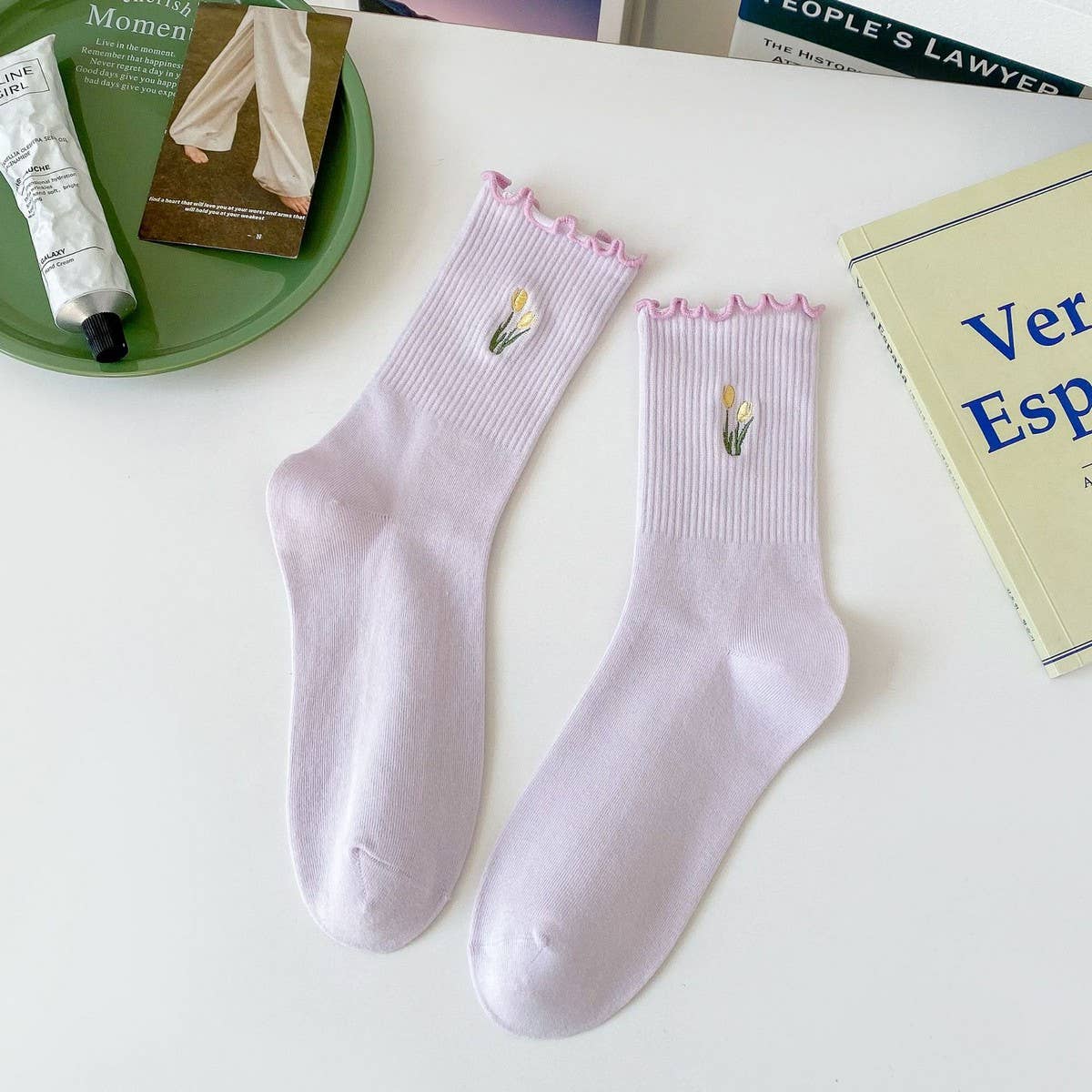 NEW ARRIVAL EMBROIDERED TULIP LACE MID-CALF SOCKS