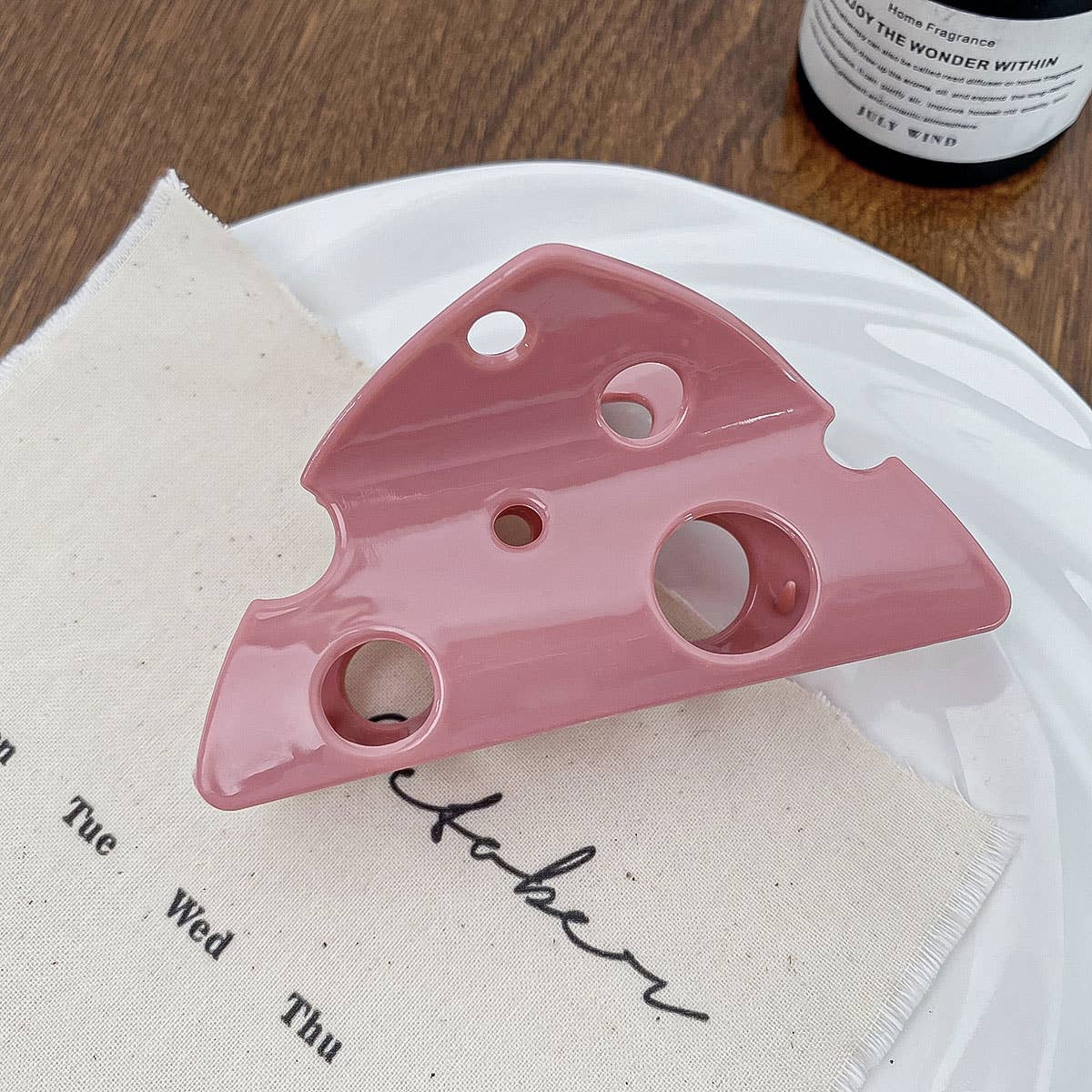 Cheese Hair Claw - Cute Large Clip for Girls_CWAHA0392