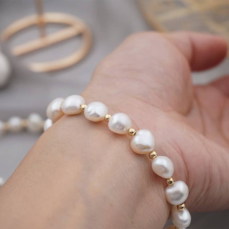 Baroque freshwater pearl bracelet