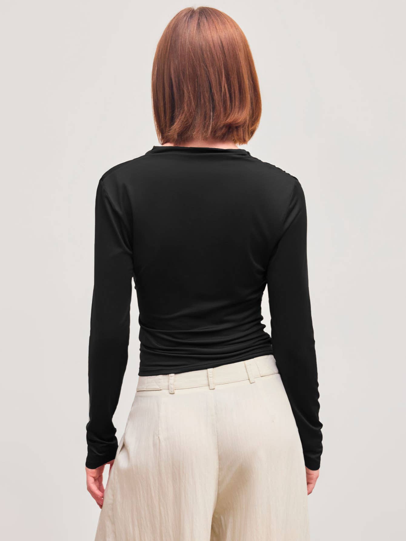 SLIM SLIM DESIGN SOLID COLOR LONG SLEEVE TOP