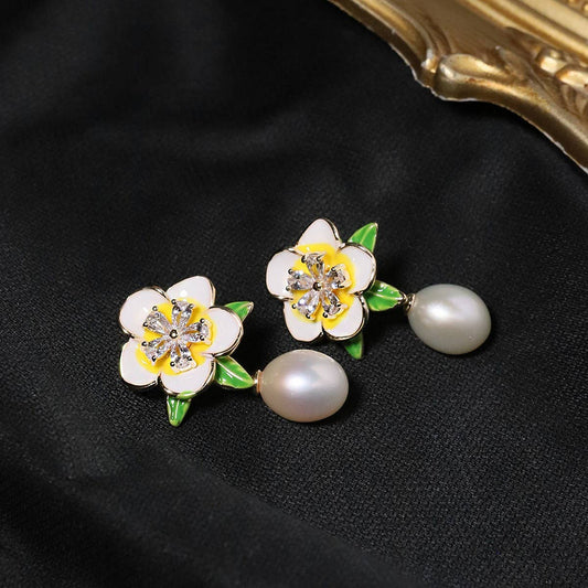 NEW RETRO SWEET DESIGN CAMELLIA PEARL EARRINGS