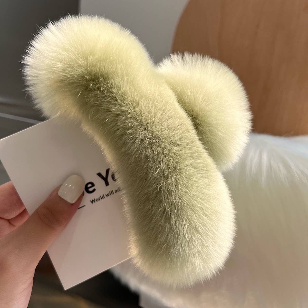 Large Real Rex Rabbit Fur Hair Claw - Cute & Cozy_CWAHA3302