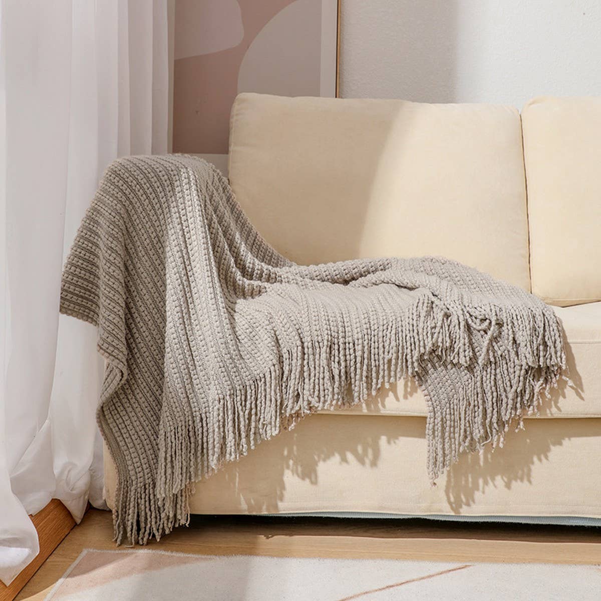KNITTED SOFT BLANKET WITH TASSELS