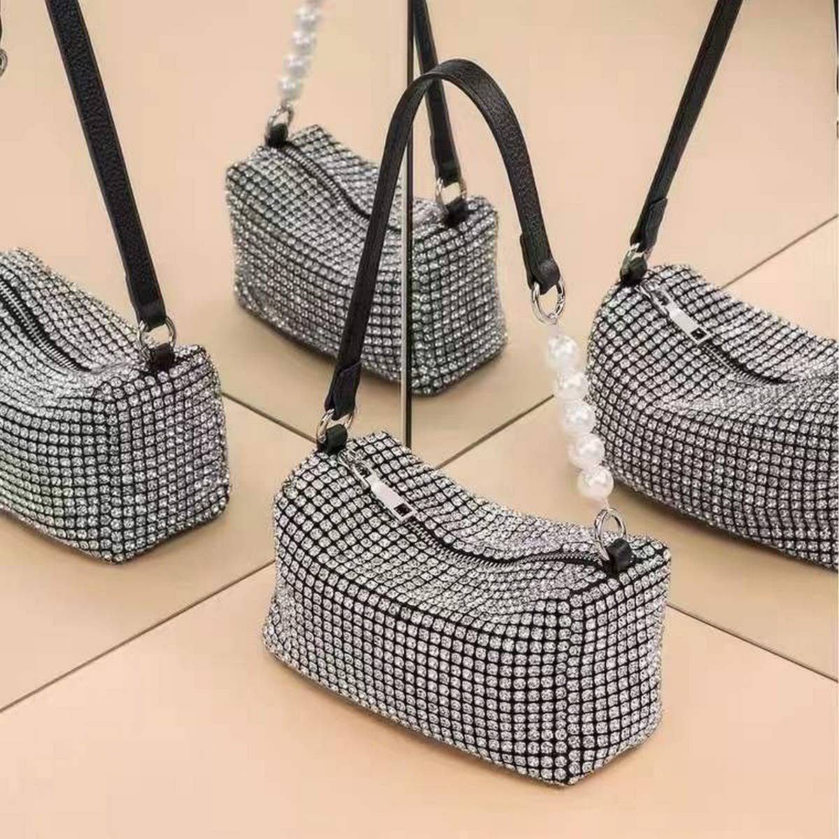 FASHION SMALL SQUARE RHINESTONE EVENING BAG_CWAB3581