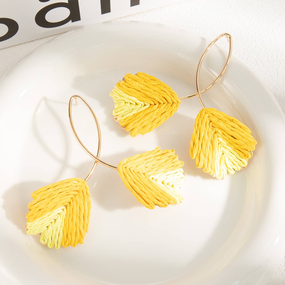 Colorful woven trendy texture line leaf earrings