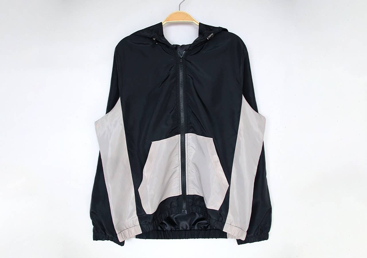 SHORT ZIPPER HOODED JACKET WITH COLOR MATCHING