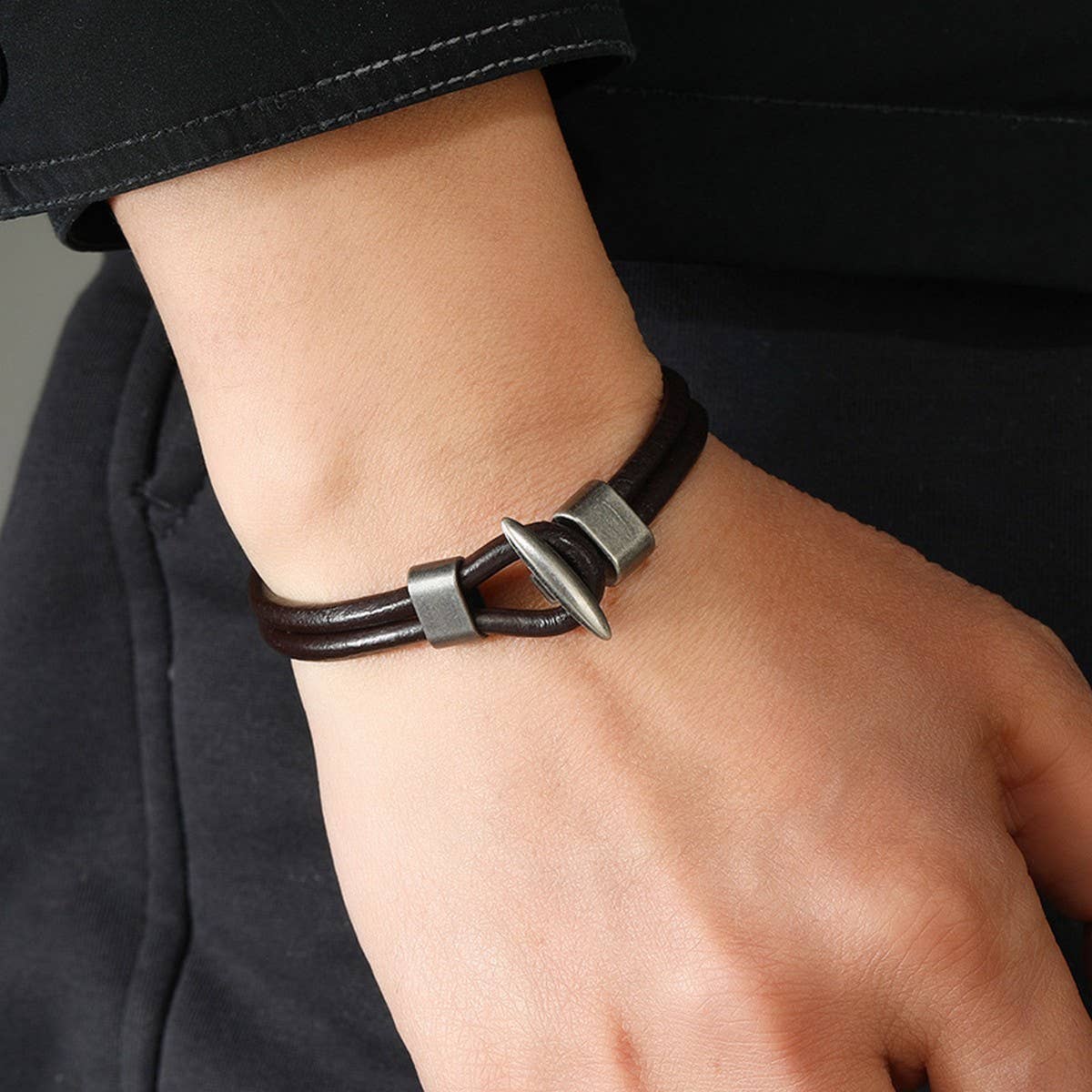 NEW RETRO SIMPLE PERSONALITY LEATHER BRACELET