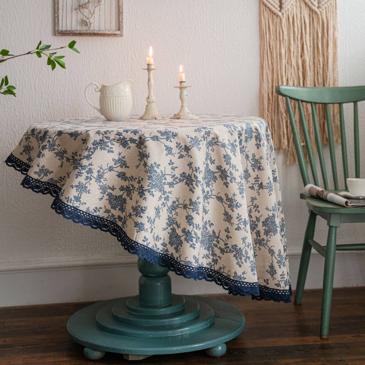VINTAGE BLUE ROSE PRINT TABLECLOTH