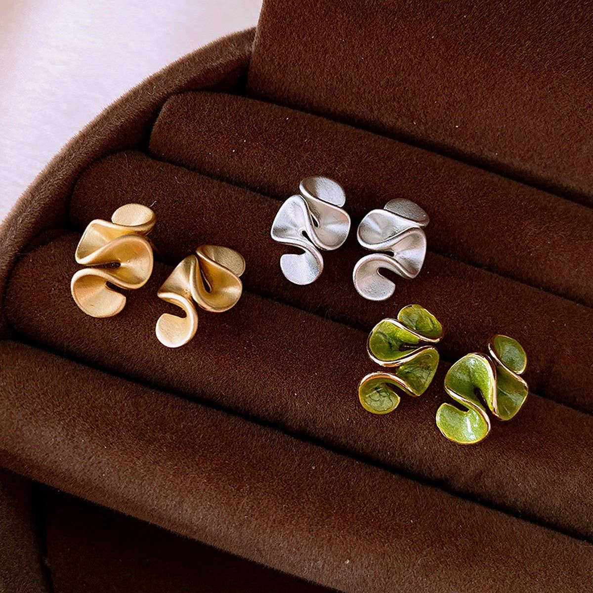 SMALL FRESH RUFFLED PLEATED HIGH-END EARRINGS_CWAJE2353