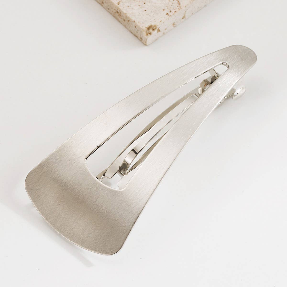 Fashionable Metal Hair Clip with Geometric Design