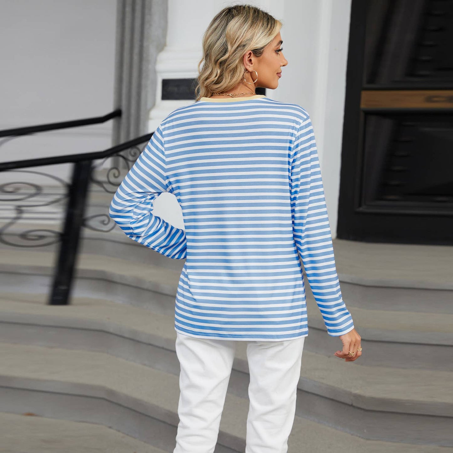 V-NECK LONG SLEEVE T-SHIRT WITH COLOR STRIPES