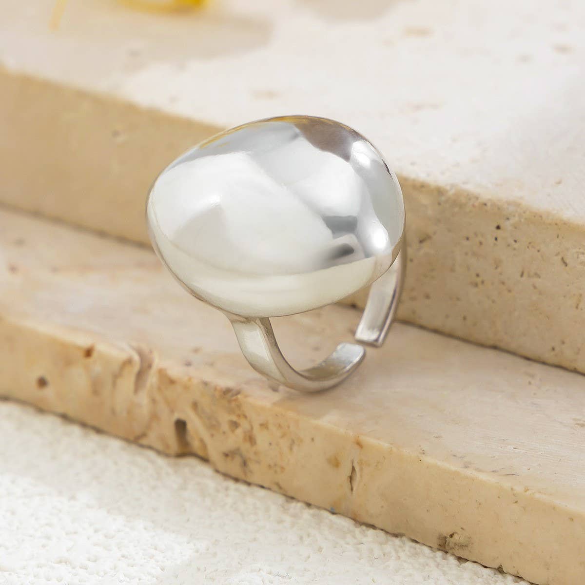 NEW EUROPEAN AND AMERICAN PERSONALIZED RINGS