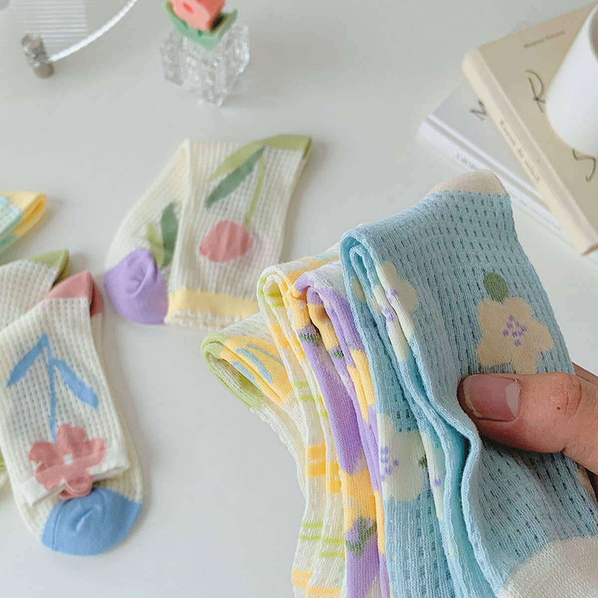 WOMEN THIN CUTE THREE-DIMENSIONAL FLOWER SOCKS