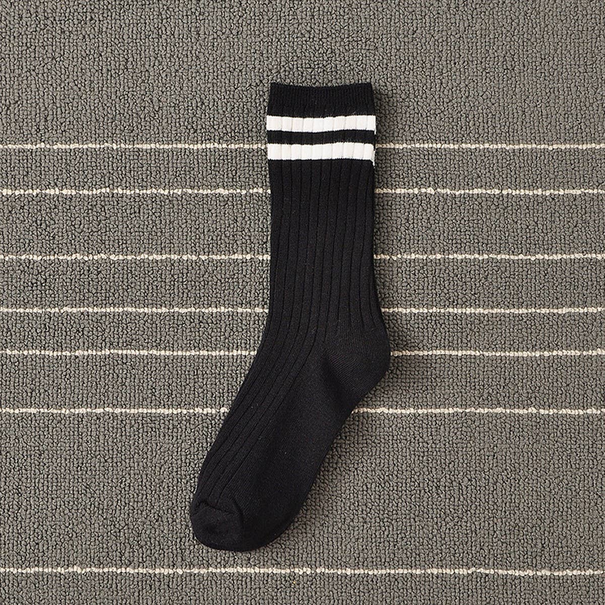 WO-STRIPED PREPPY MID-LENGTH SOCKS