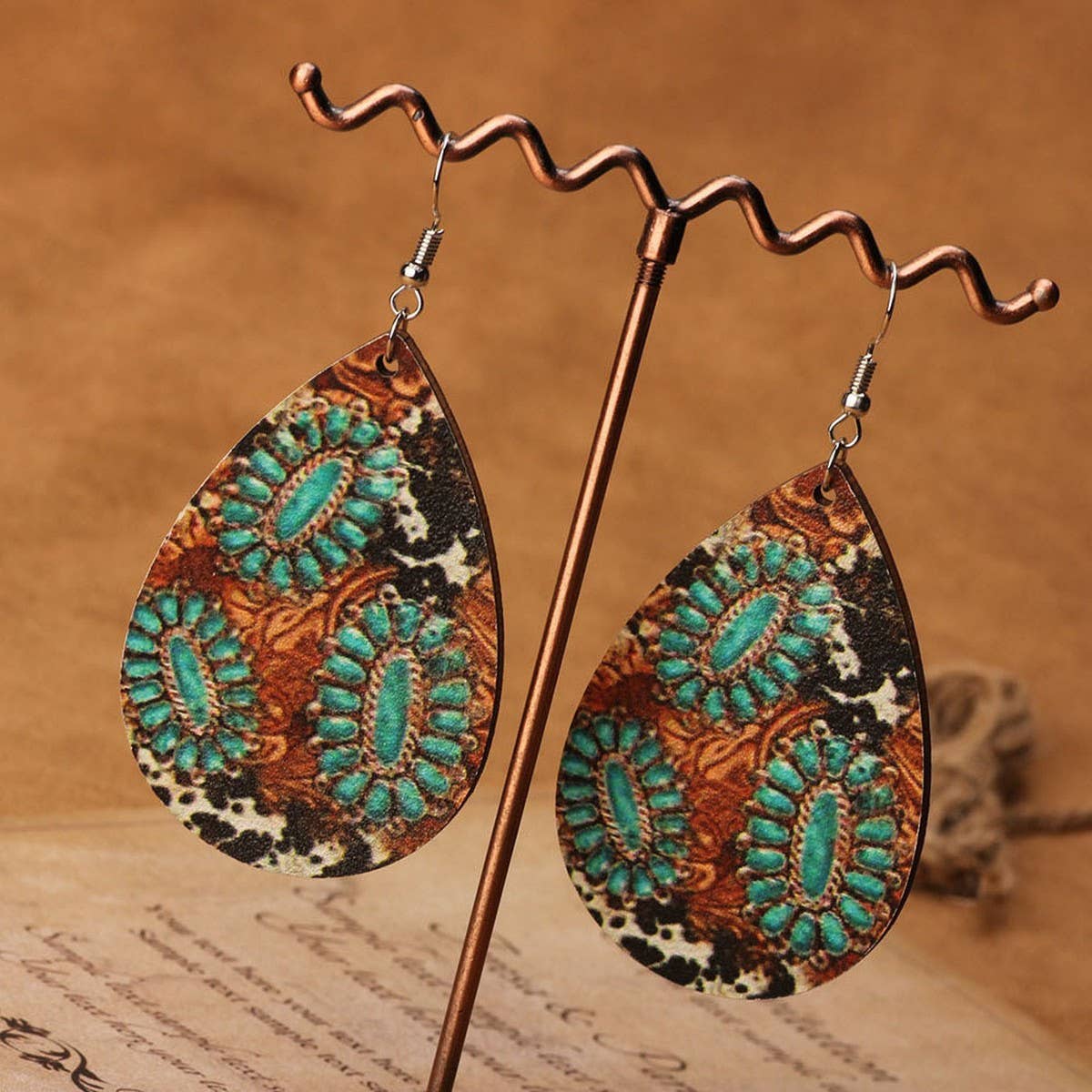 NEW FASHIONABLE WOODEN WATER DROP EARRINGS