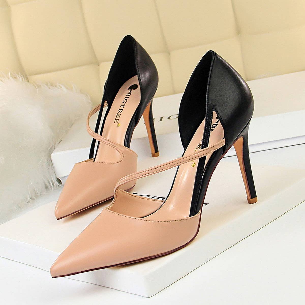NEW POINTY COLOR MATCHING HOLLOW HIGH HEELS