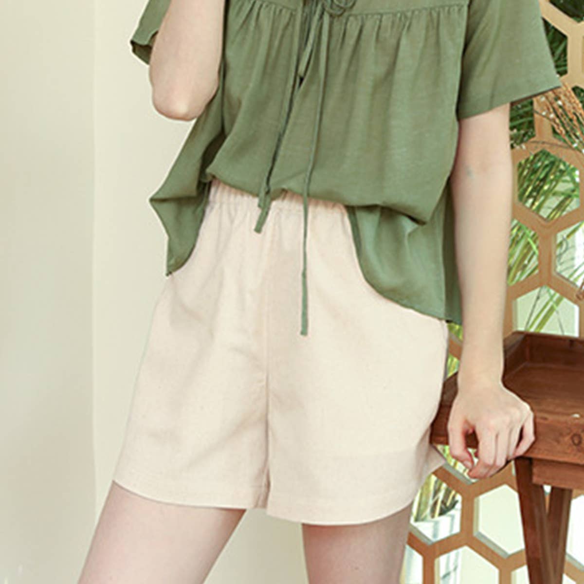 HIGH-WAISTED COTTON LINEN ELASTIC WAIST SHORTS