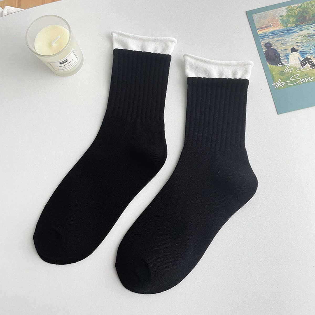 WOMEN PAIR BREATHABLE HEMMED SOCKS
