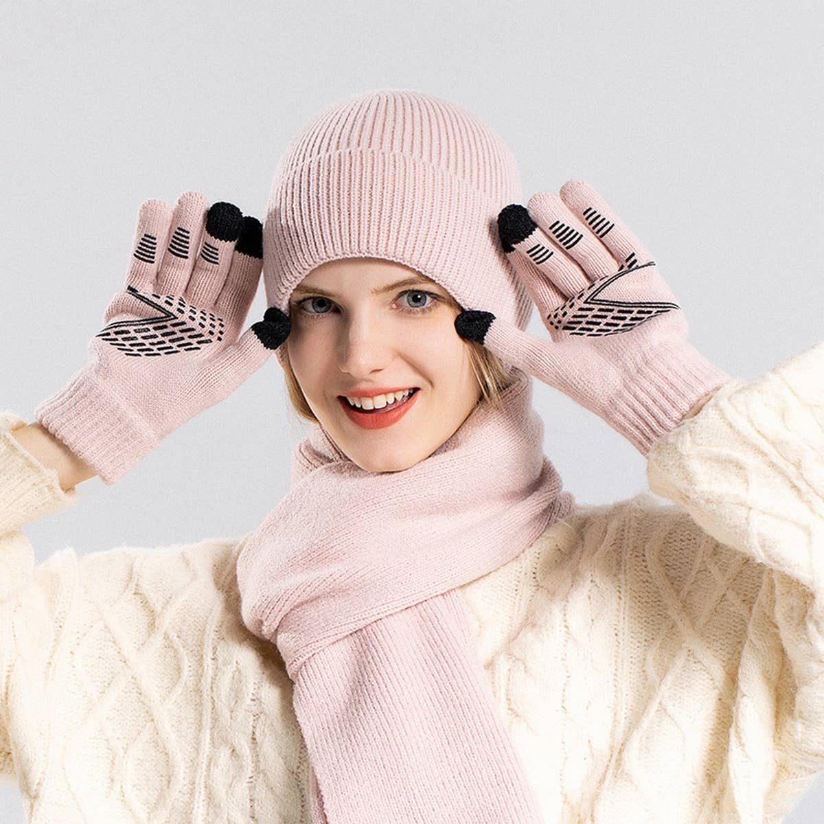 WINTER WARM OUTDOOR HAT GLOVES SCARF SET