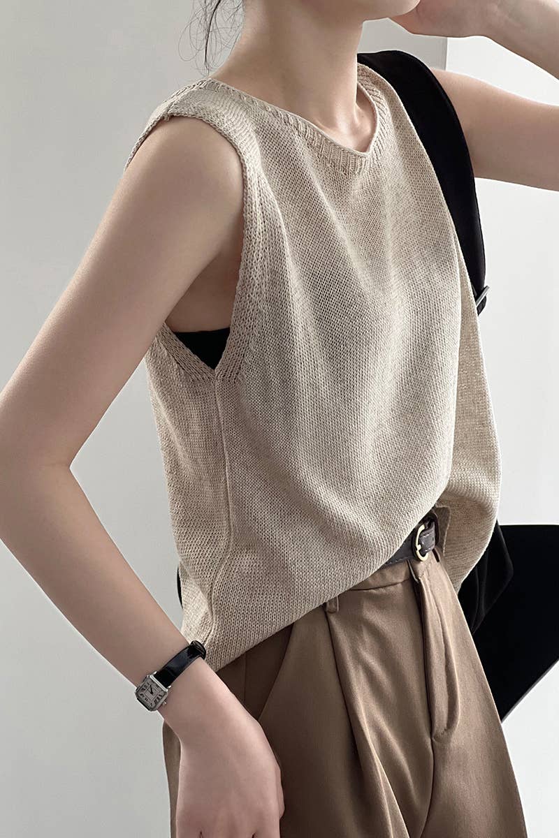 SIMPLE SOLID COLOR U-NECK KNIT VEST