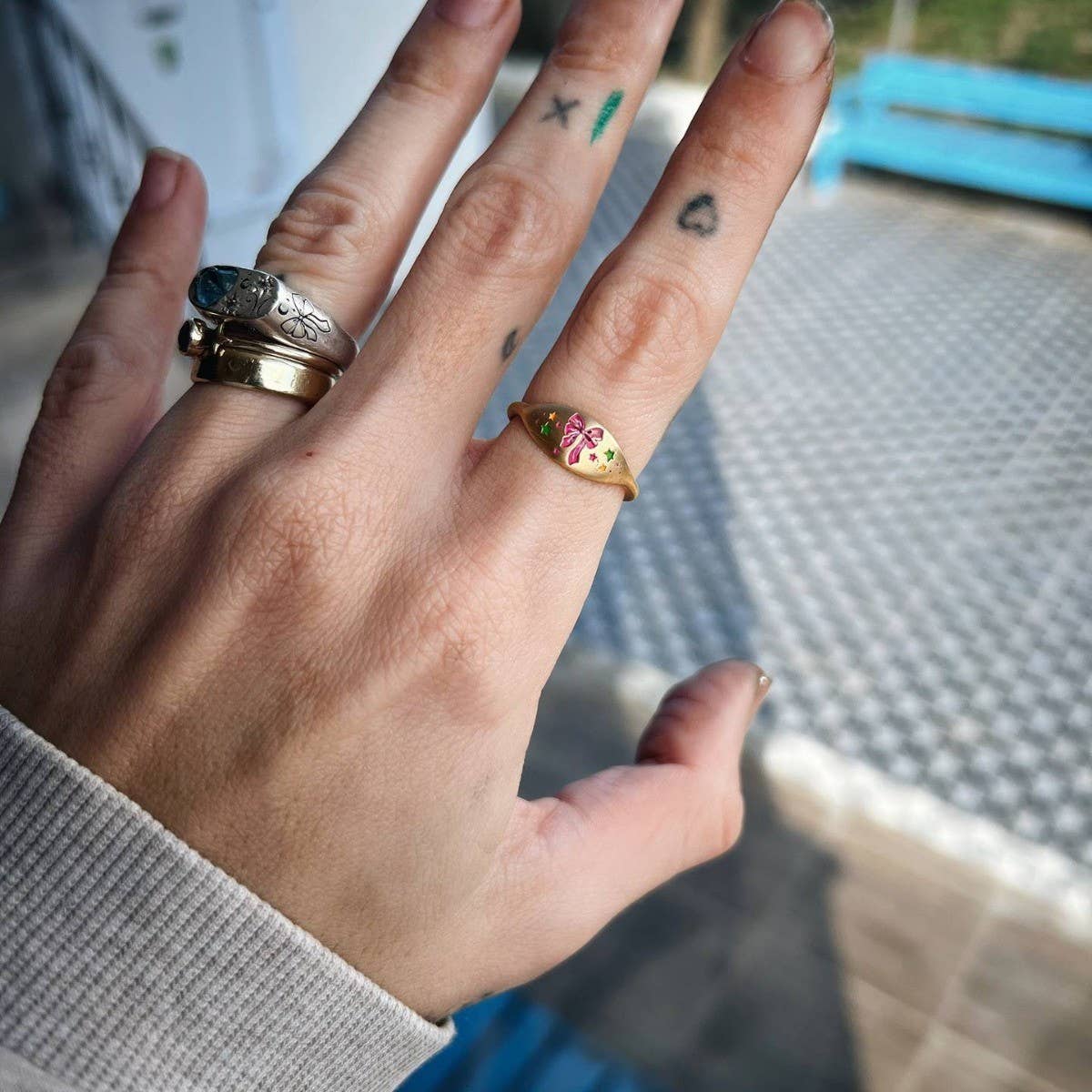 Hand-painted sweet gradient bow ring