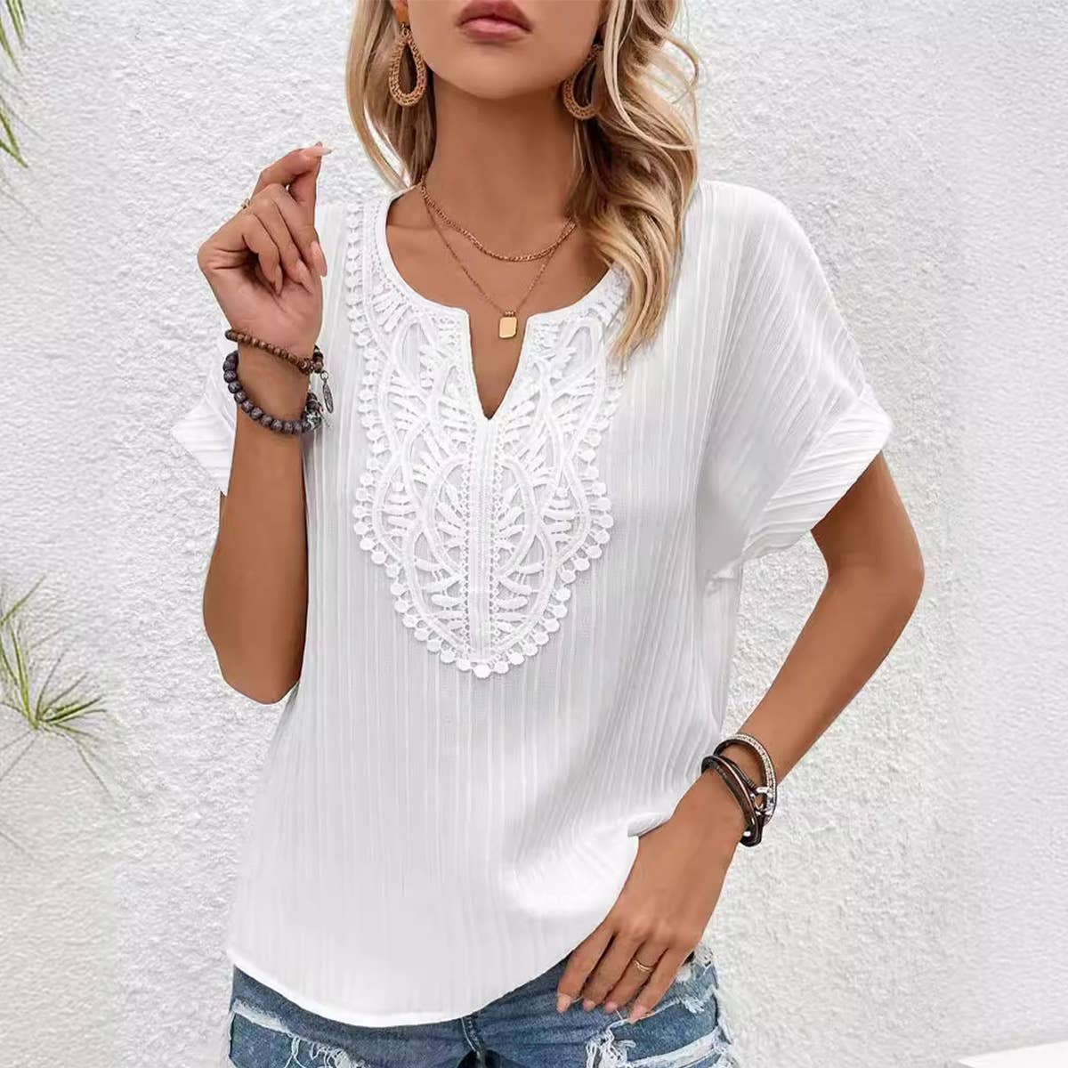LACE-TRIMMED V-NECK SHIRT