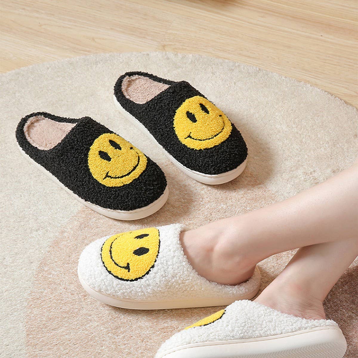 Cute Cartoon Smiling Face Fabric Slippers