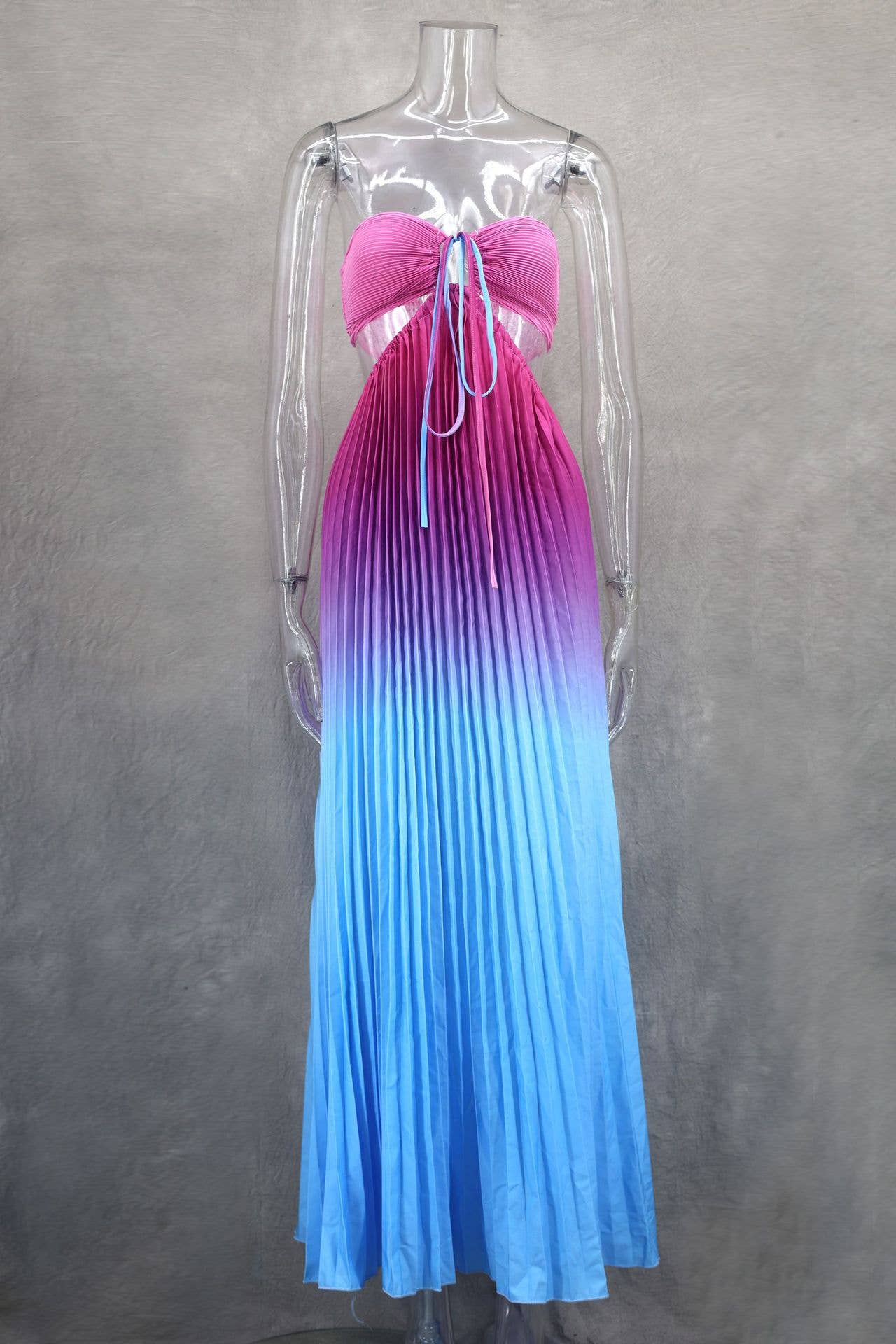 Gradient Halter Pleated Beach Vacation Dress