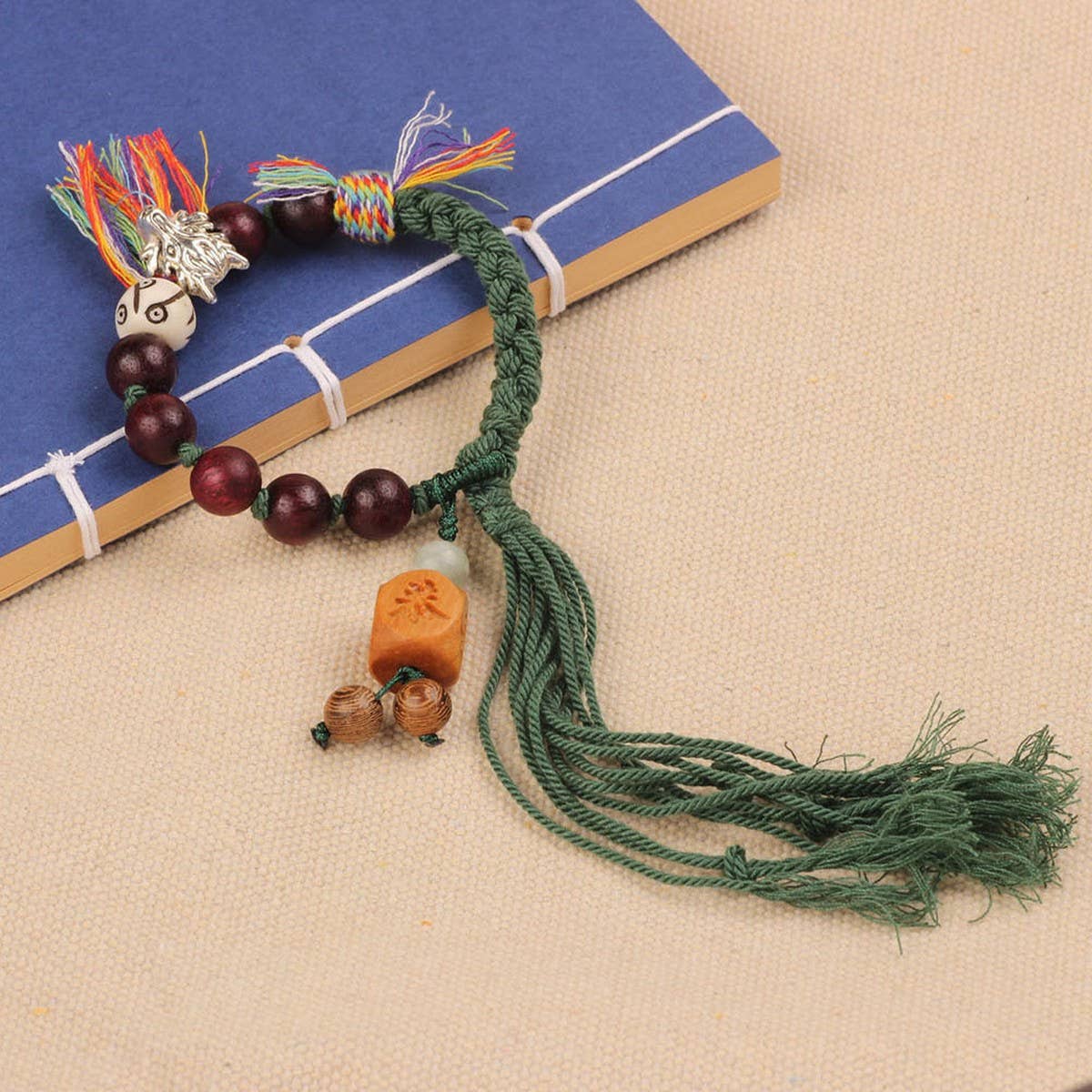 RETRO ETHNIC STYLE HAND-WOVEN TASSEL BRACELET_CWAJE3962