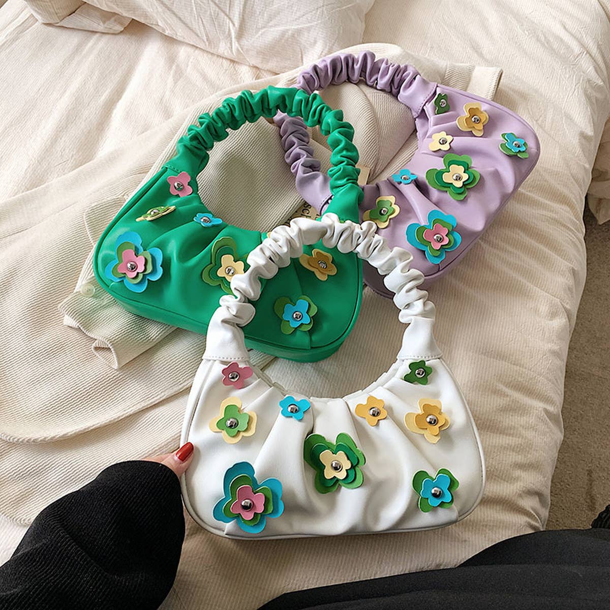 FASHIONABLE PLEATED SHOULDER BAG_CWAB1586