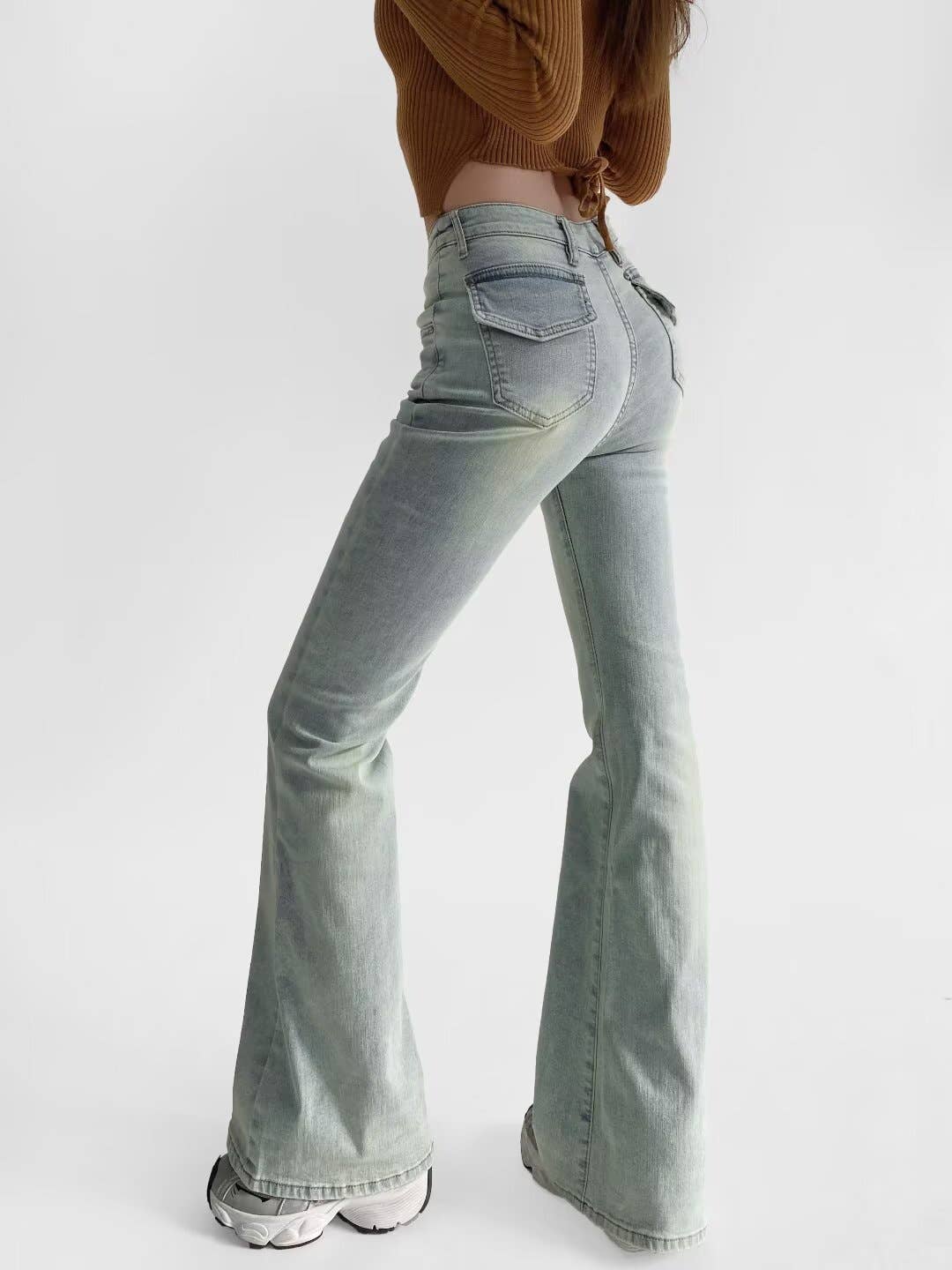 V-waisted fleece slightly flared long jeans