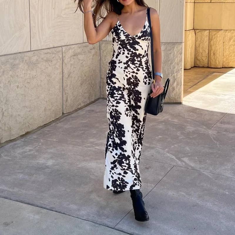 Simple printed V-neck dress