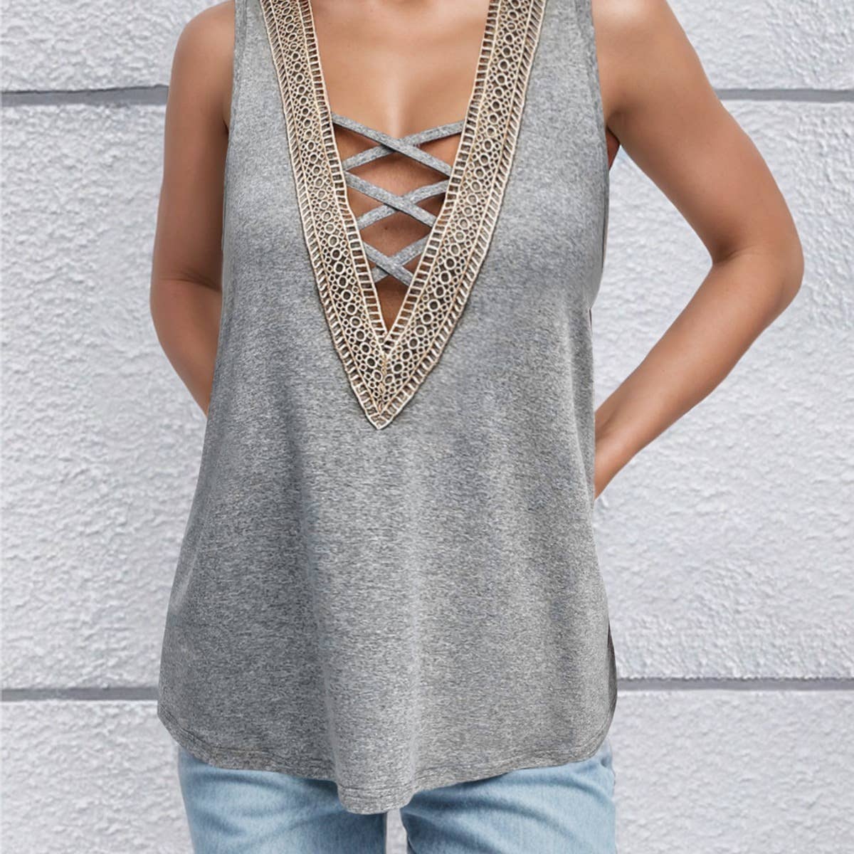 V-neck lace loose temperament commuter vest