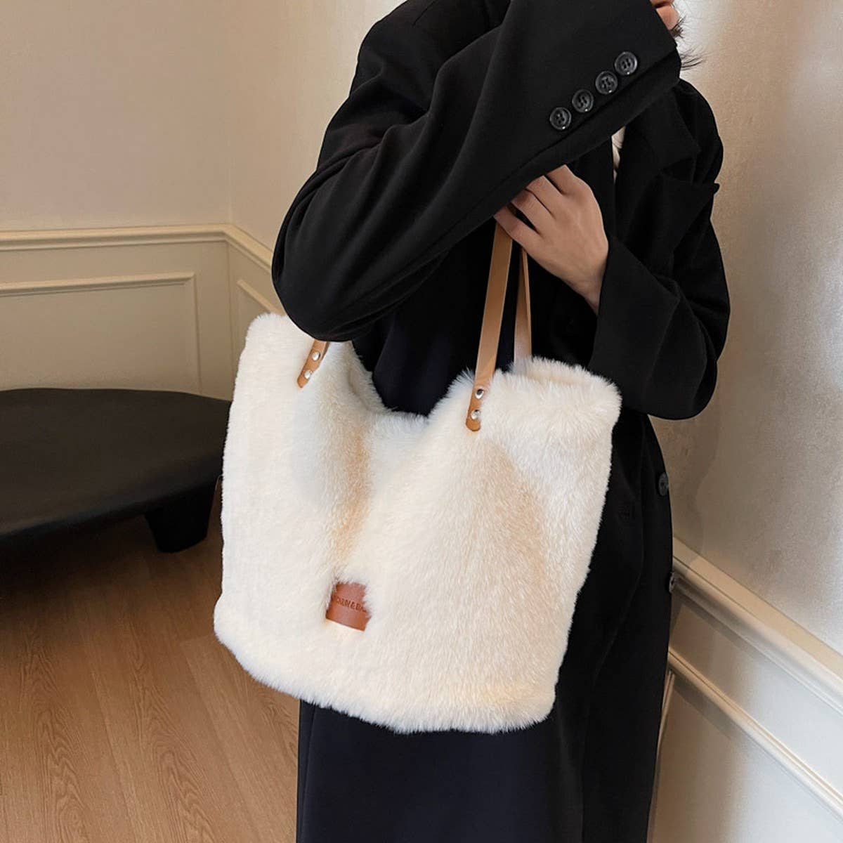 WINTER SIMPLE LARGE CAPACITY SHOULDER PLUSH BAG_CWAB3948
