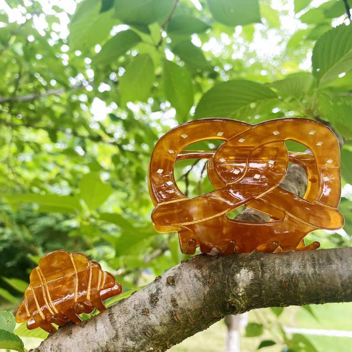 CWAHA4443_SIMPLE AND STYLISH AUSPICIOUS KNOT SHARK CLIP