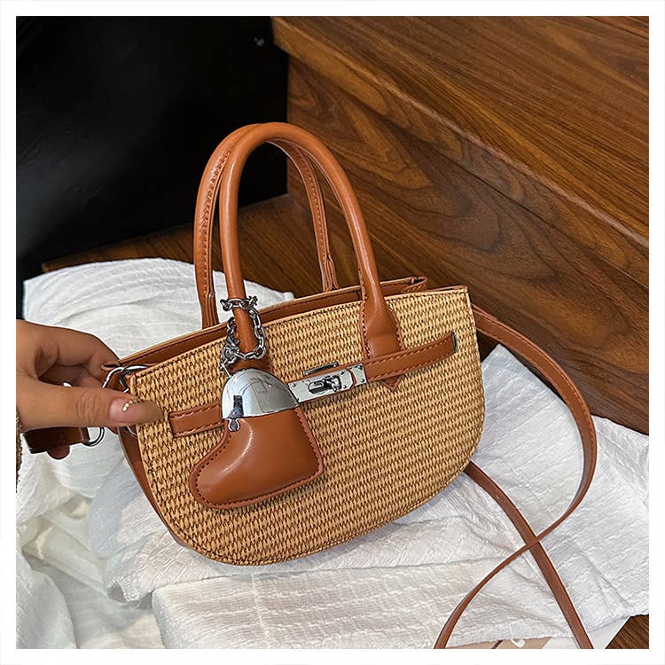 Weave fashionable and niche handbags and totes